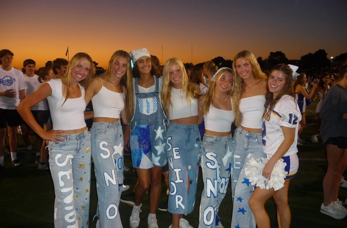 Seniors dressed for the 2024 Homecoming game 